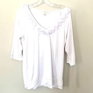 Kenar white V-neck flower adorned white long top tunic NWT size Large